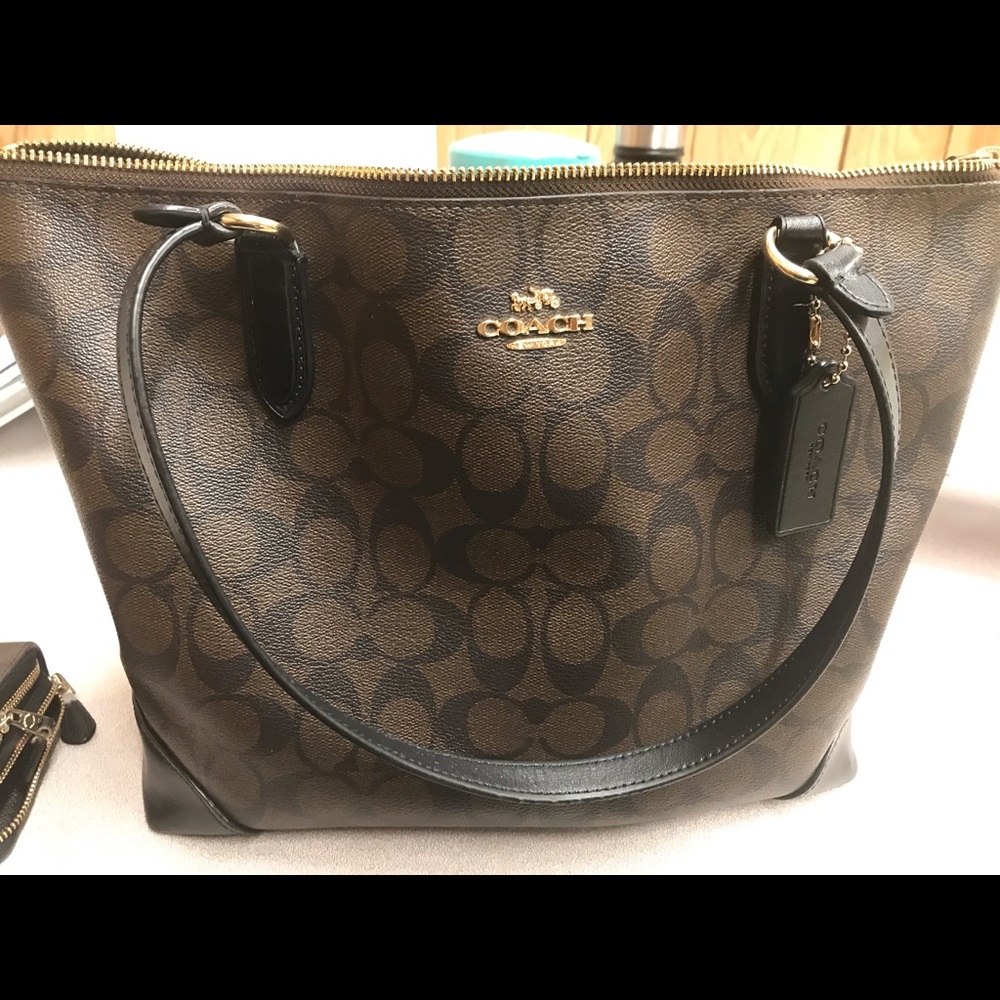 Authentic Coach Purse and Wallet sold together $60 - Picture 5 of 7